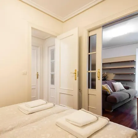 En El Corazon De La Ciudad Con Parking Apartment