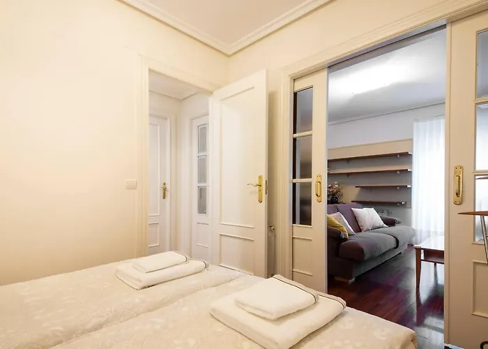 En El Corazon De La Ciudad Con Parking Apartment