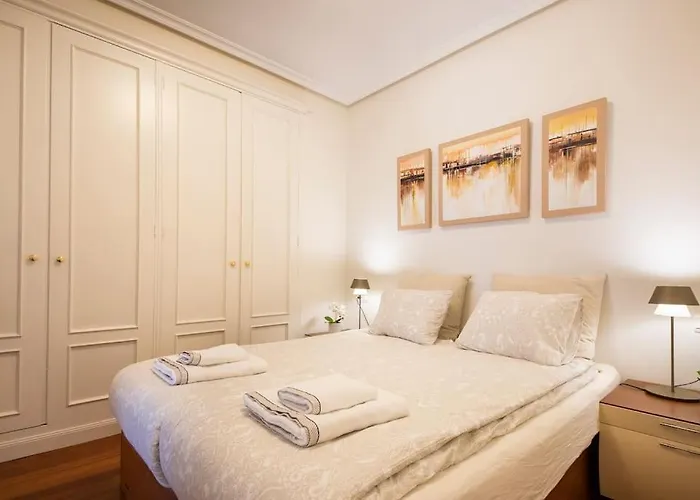 En El Corazon De La Ciudad Con Parking *