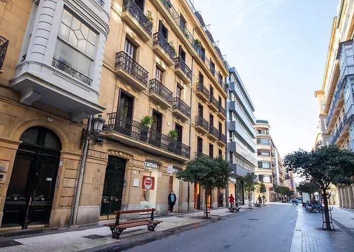 En El Corazon De La Ciudad Con Parking Сан-Себастьян