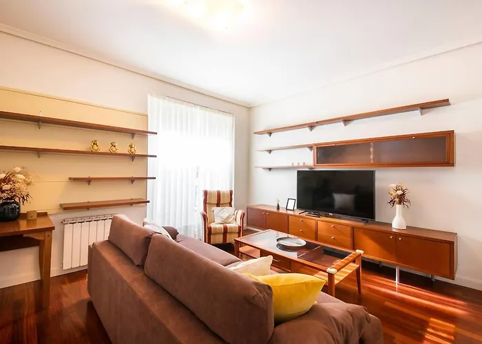 En El Corazon De La Ciudad Con Parking شقة